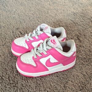 Nike Kids Sneakers in Pink and White